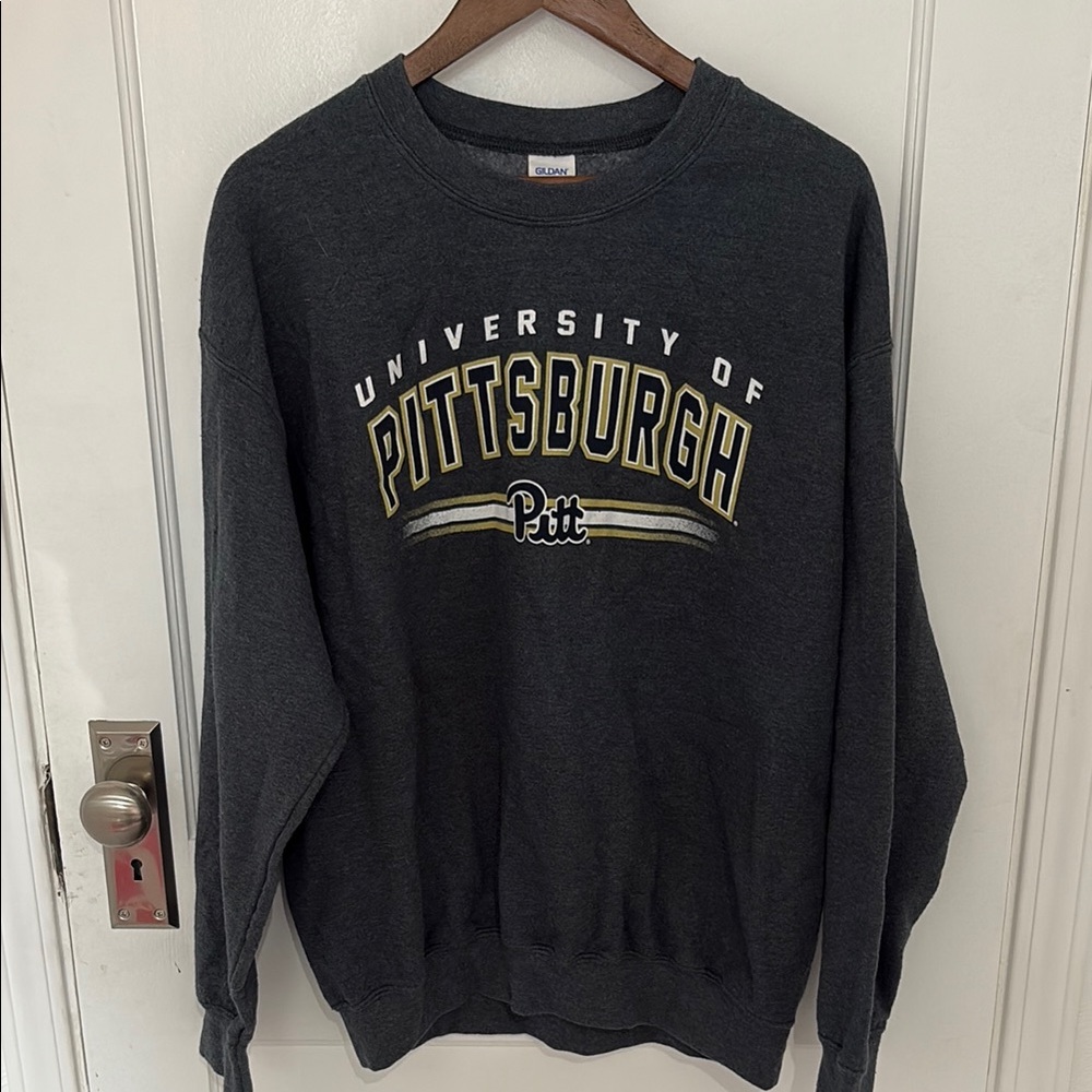 Gildan Gray Crewneck Sweater Classic Style